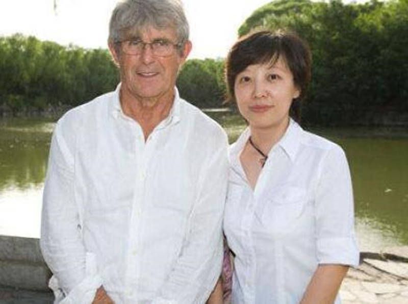 秘书下面又紧又湿