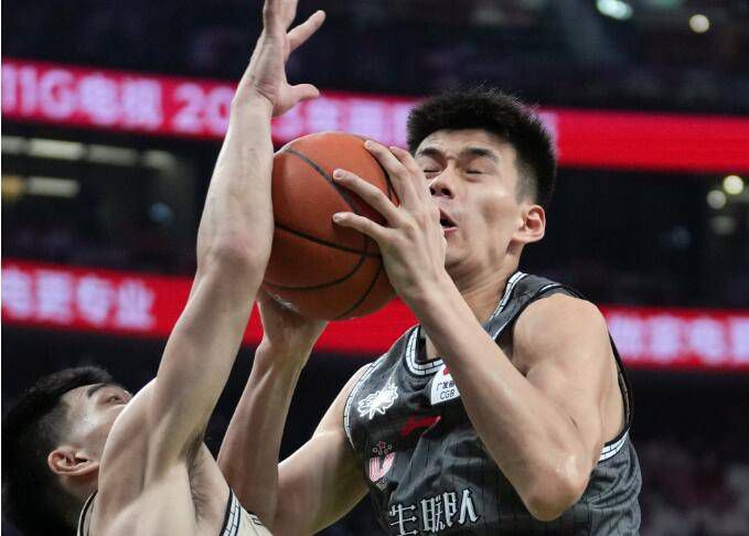 挺进邻居老陈漂亮的娇妻